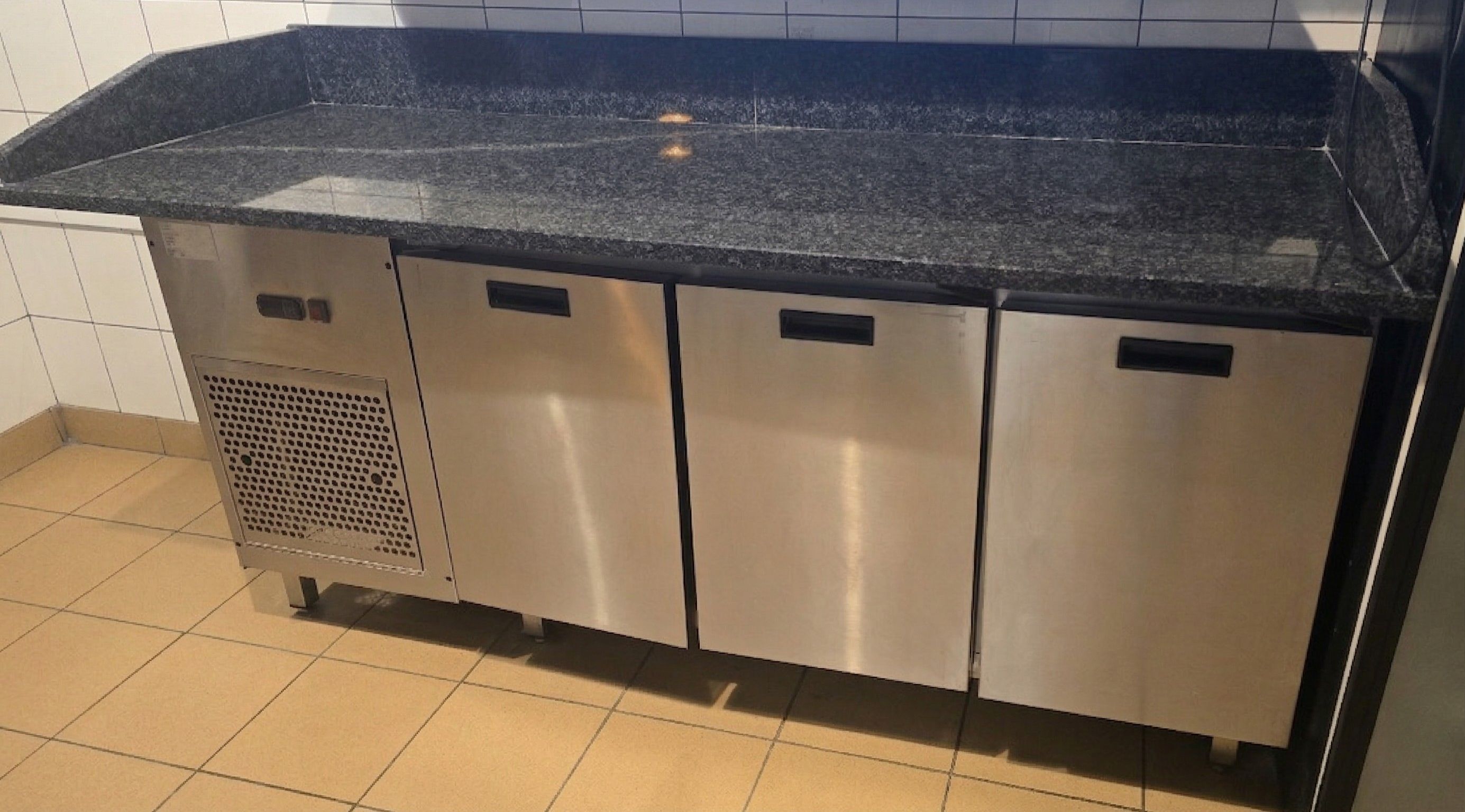 Stół chłodniczy duży